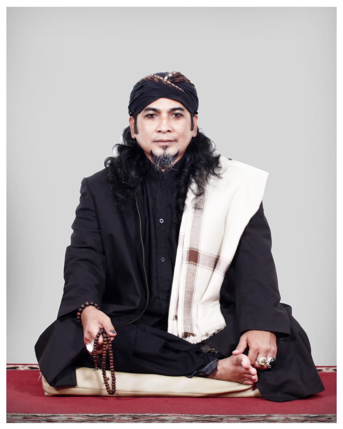 Pengasuh Majelis Ash-Shiddiqiyyah dalam khidmat dzikir